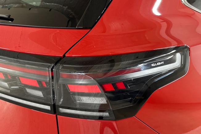 VOLKSWAGEN Tiguan Photo 18
