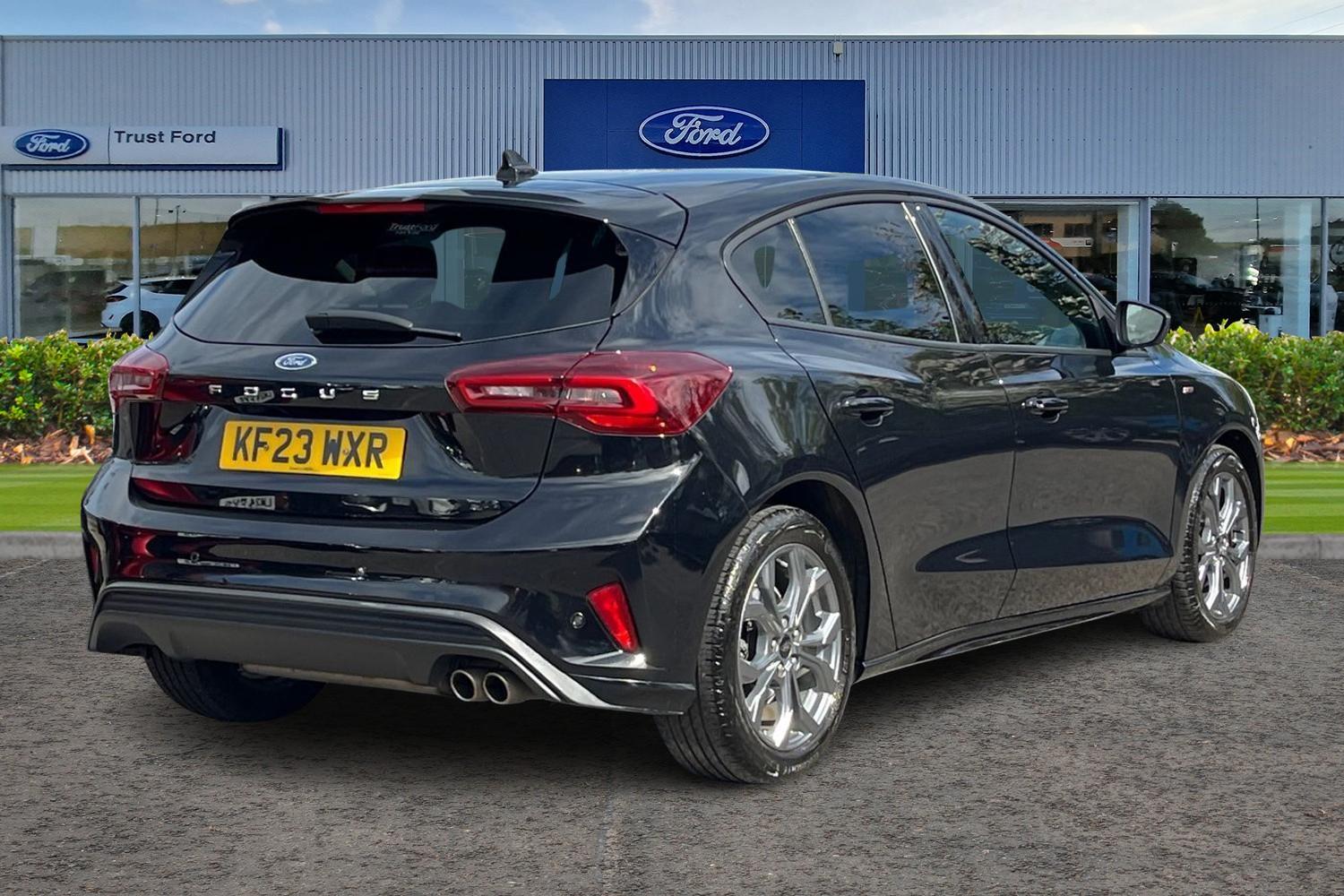 Ford Focus Photo 3