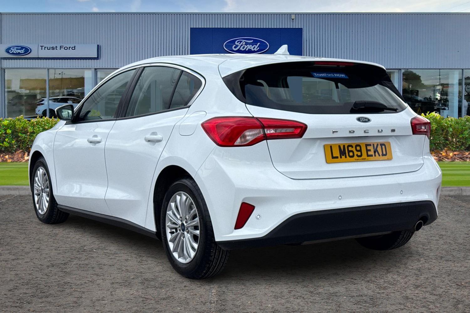 Ford FOCUS Photo 1