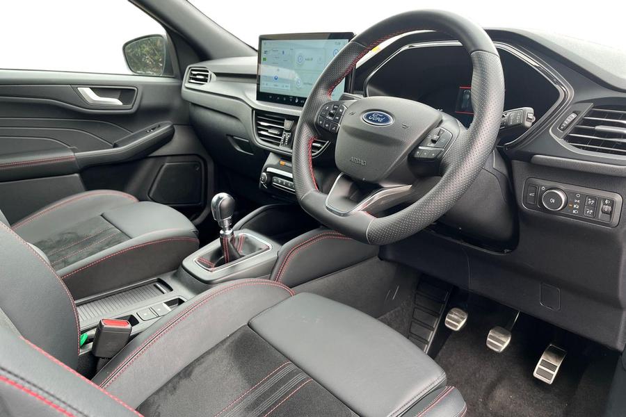 Ford Kuga Photo autoimg-315194aaefe9759380d7eab7ef8dc1de2a2ee5d4.jpg