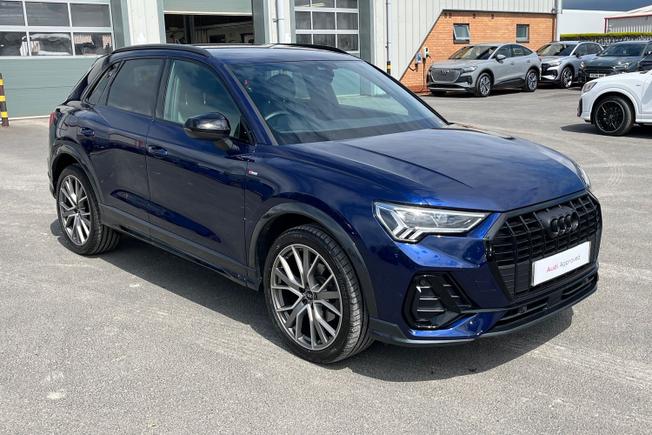 AUDI Q3 Photo 21