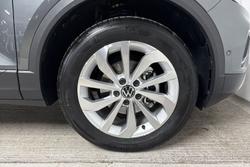 VOLKSWAGEN T-Roc Photo 5
