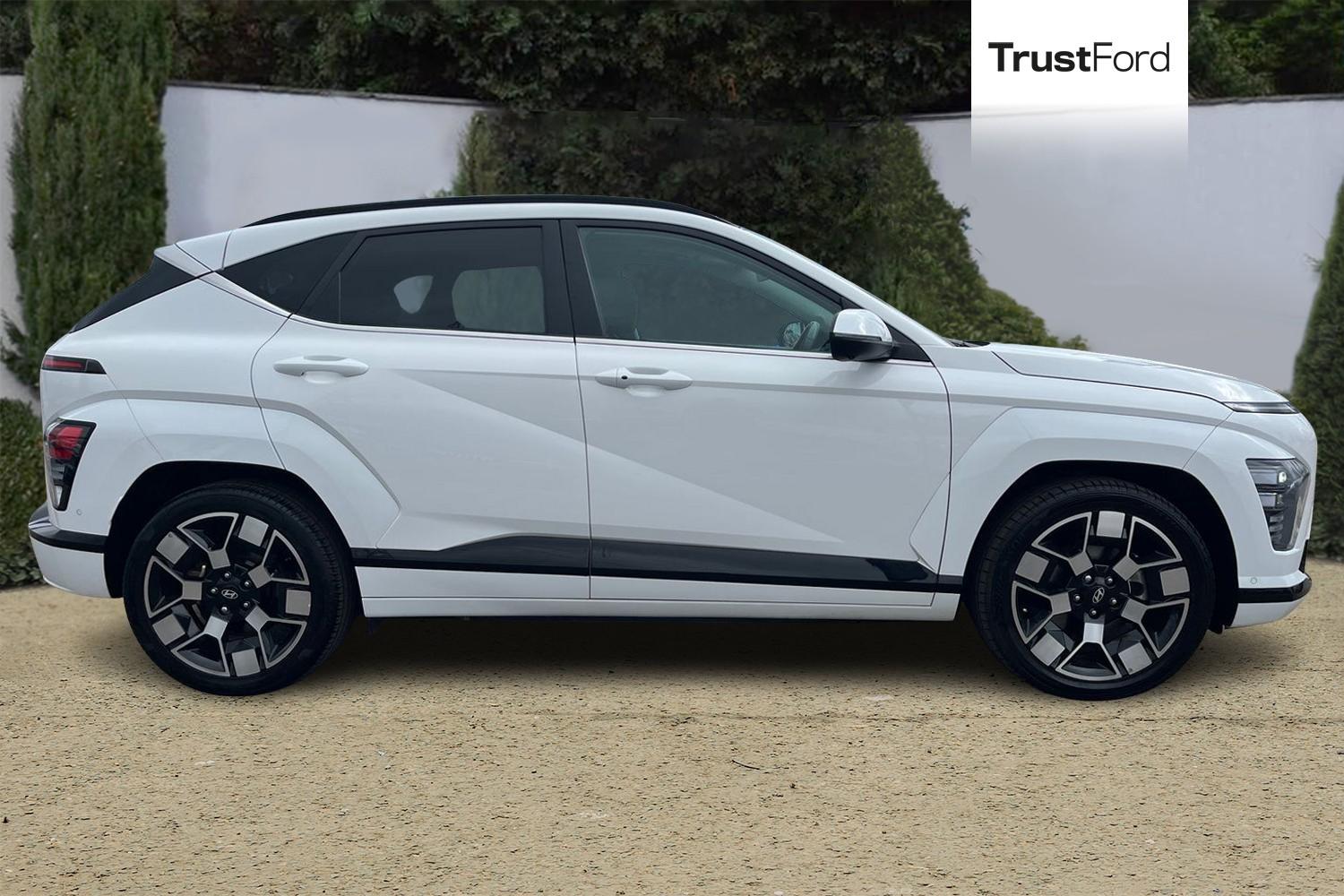 Hyundai KONA Photo 2