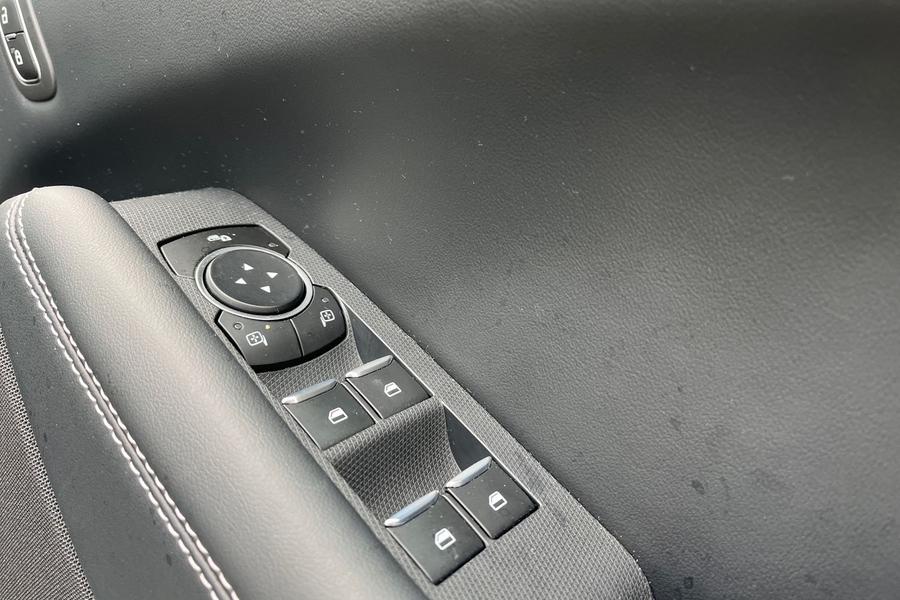 Ford MUSTANG MACH-E Photo autoimg-315a0f177bf6f9fbef106a23ee9695da13dff0f3.jpg