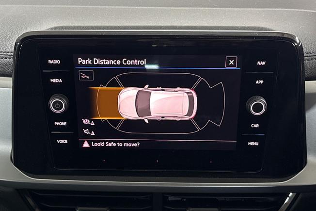 VOLKSWAGEN T-Roc Photo 21