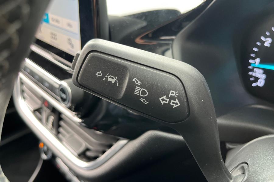 Ford Fiesta Photo autoimg-315cb1a5d015f9cf030e1f0d37f68e339ee59e48.jpg
