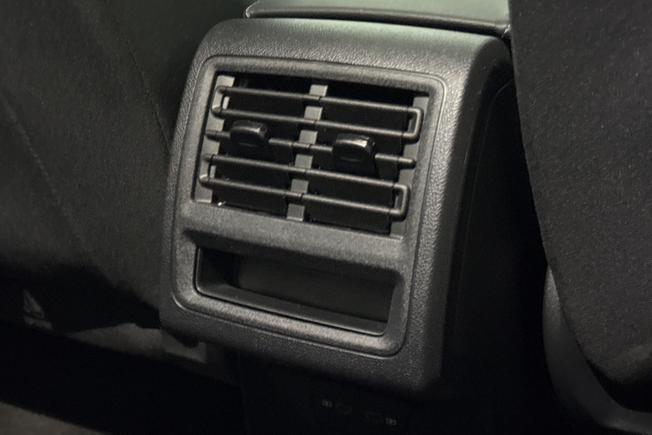 VOLKSWAGEN Golf Photo 27
