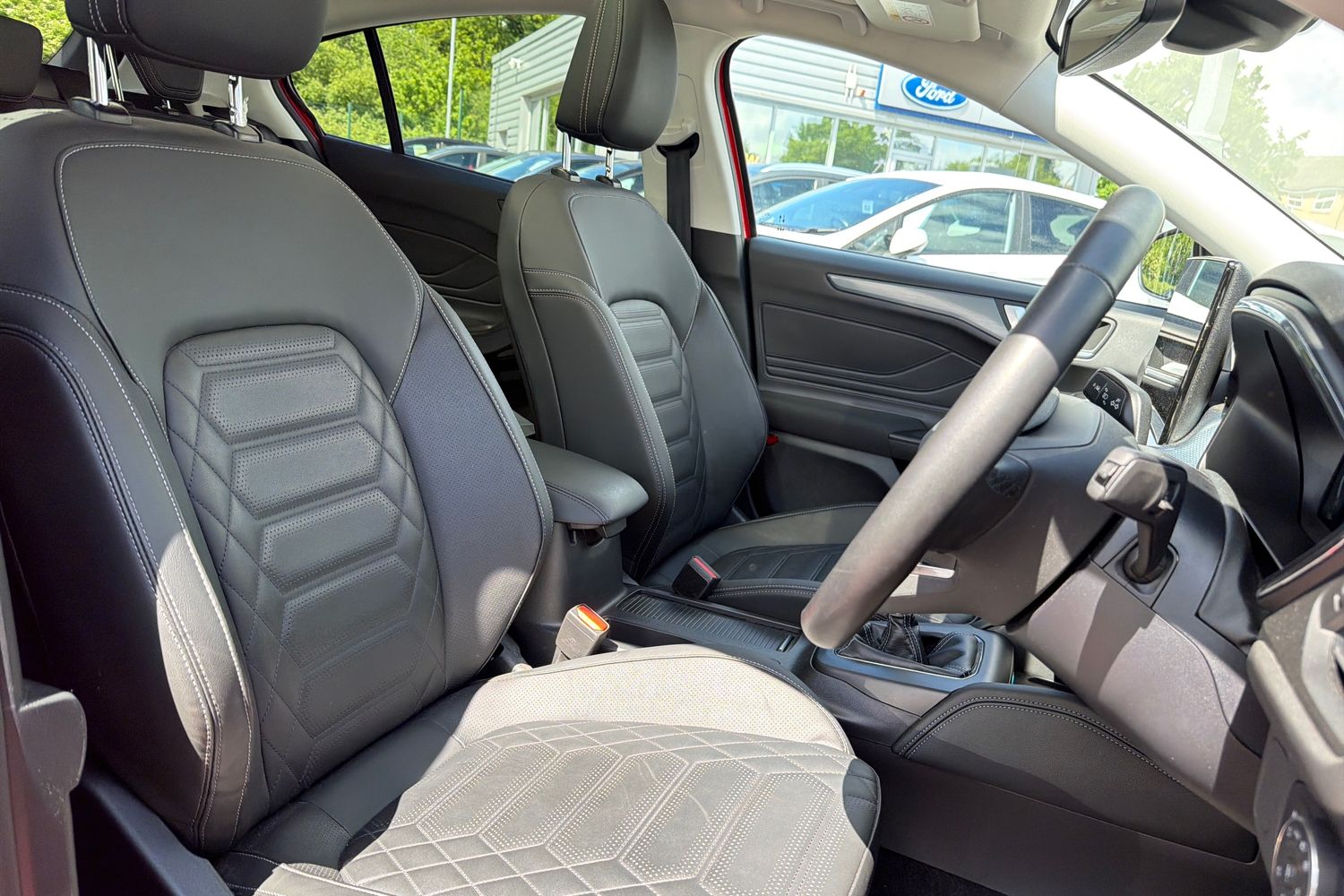 Ford FOCUS Photo 16