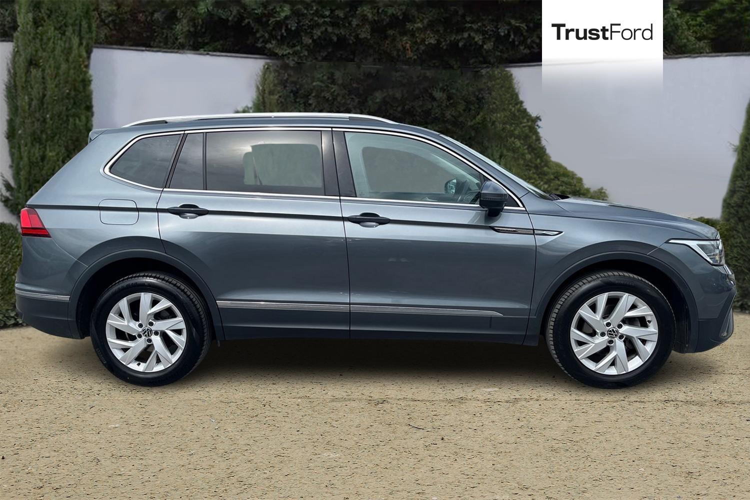 Volkswagen TIGUAN ALLSPACE Photo 2