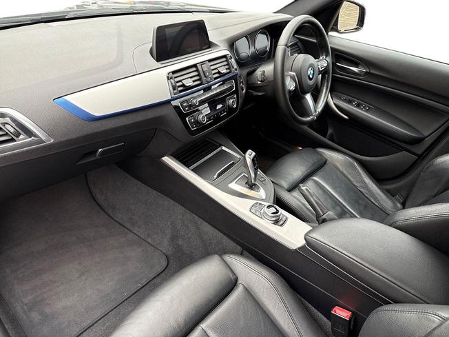 BMW 1 Series Photo 2