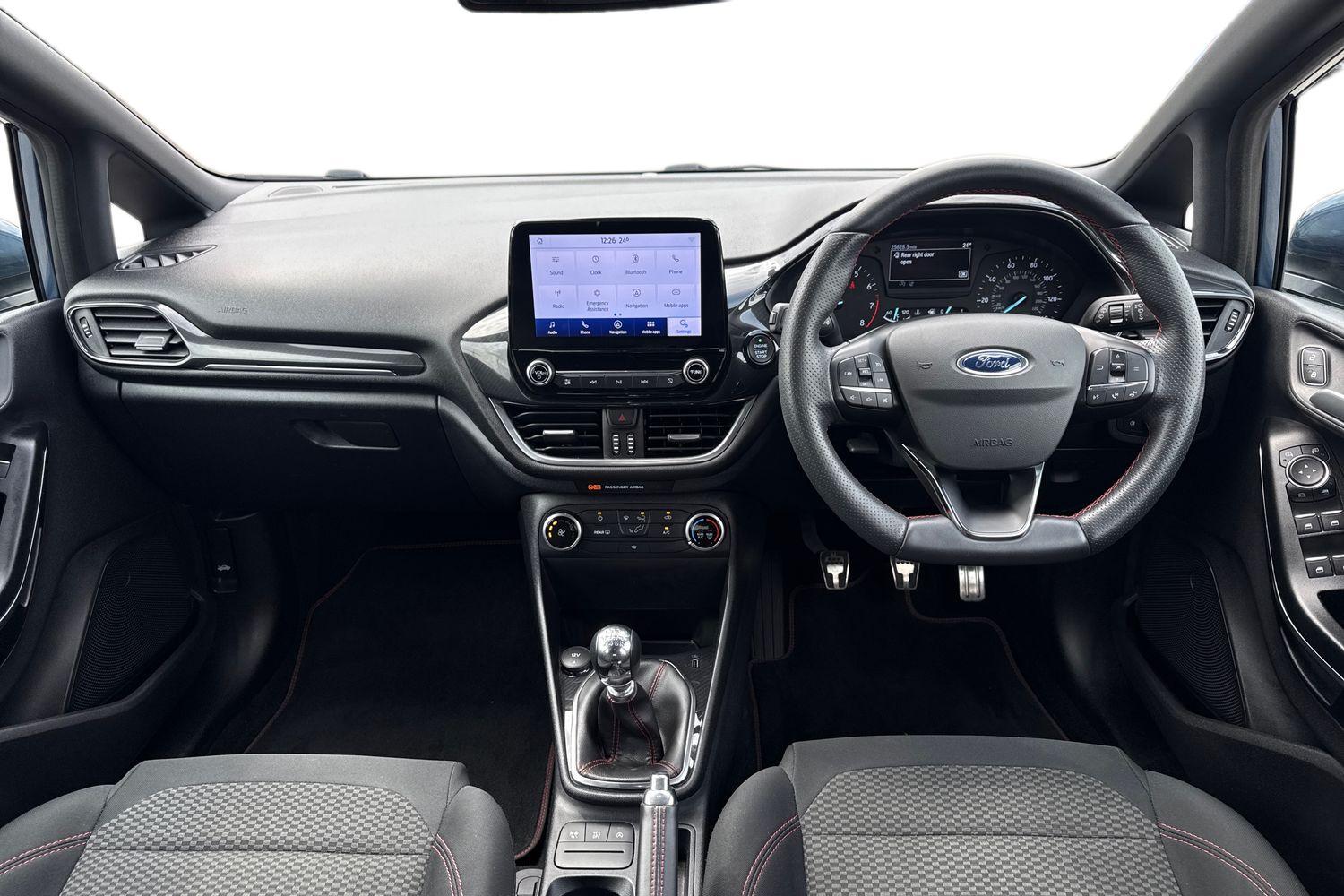 Ford Fiesta Photo 9