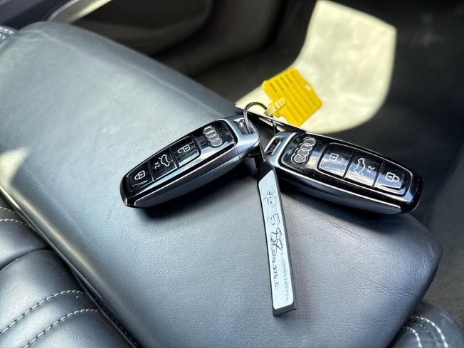 AUDI e-tron Photo 46