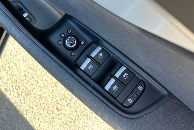 AUDI Q7 Photo 51