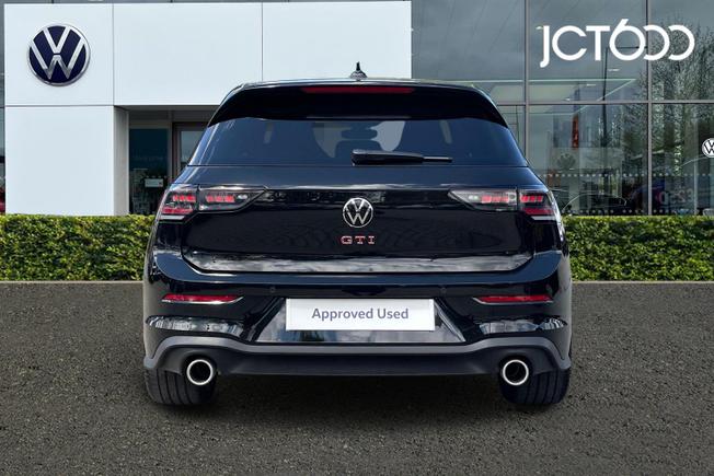 VOLKSWAGEN Golf Photo 7