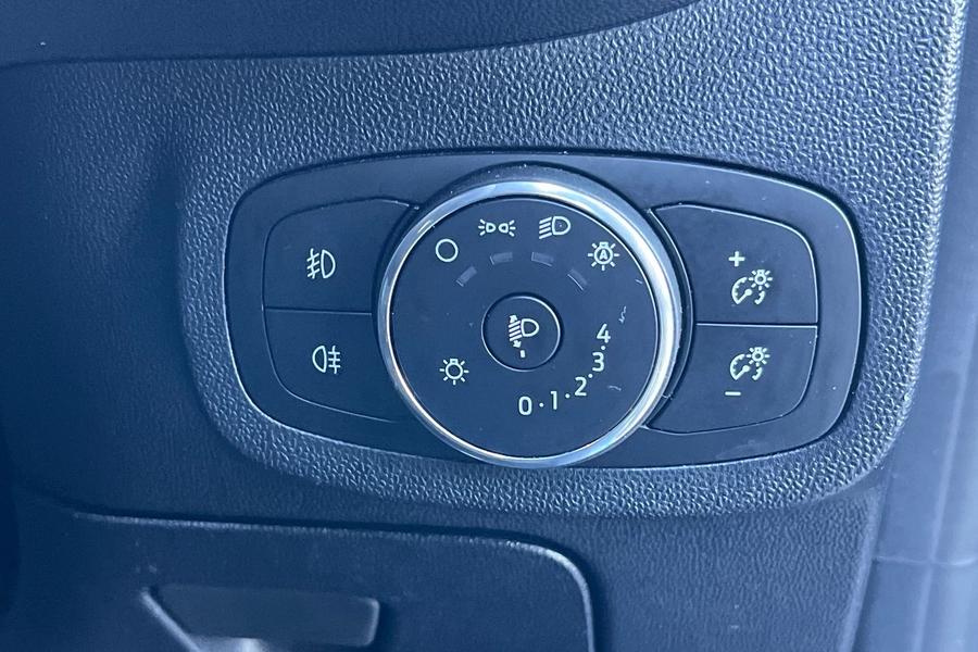 Ford FIESTA Photo autoimg-317344fca32b43ee9896cbb6b31f6a75f3957848.jpg