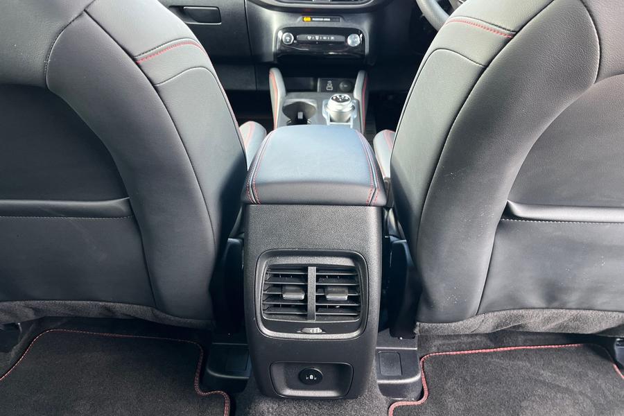 Ford Kuga Photo autoimg-317383b04db0c3b2003664e489fdd757d72246c3.jpg