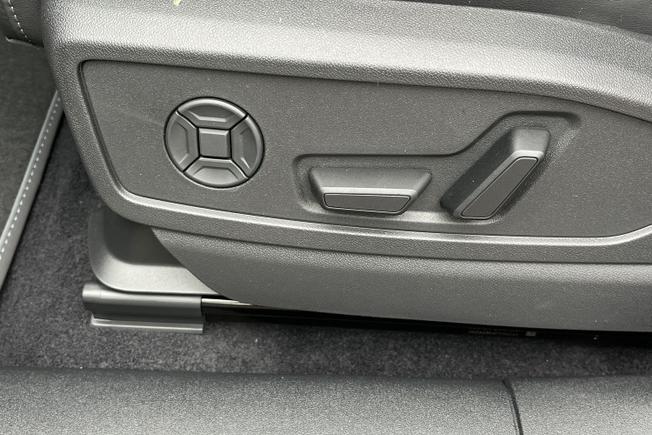 AUDI  Q5 SUV Photo 51