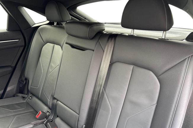 Audi Q3 Photo 10