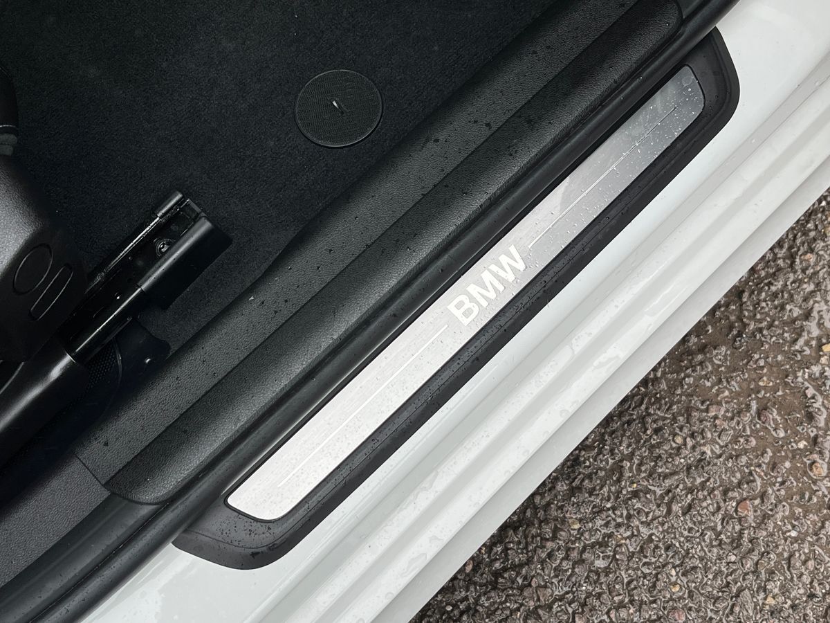 BMW 3 Series Photo 30