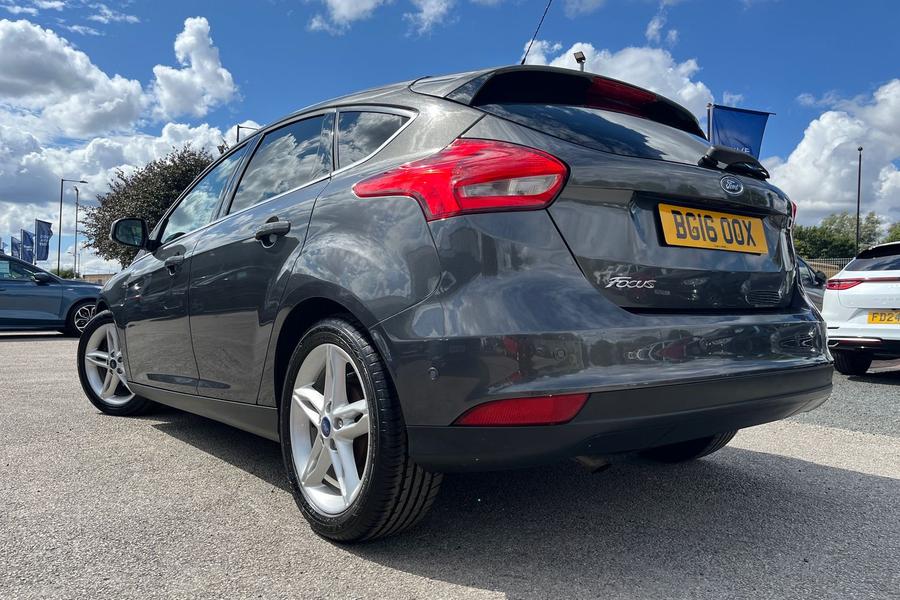 Ford FOCUS Photo autoimg-317ad4061e409c16b5bd0927a64b92426f7875ba.jpg