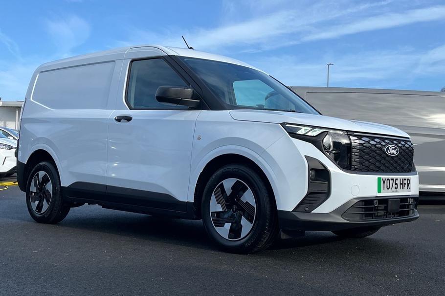 Used FORD E-TRANSIT COURIER YO75HFR 35