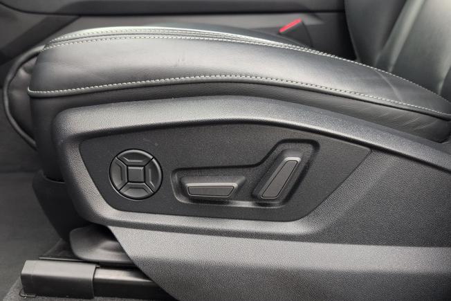 AUDI Q8 Photo 22