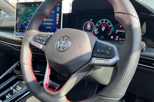 Volkswagen Golf Photo autoimg-318bea7b900c651e39c7fb21464801dc3602ba28.jpg