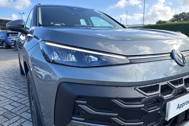 VOLKSWAGEN T-Roc Photo 19