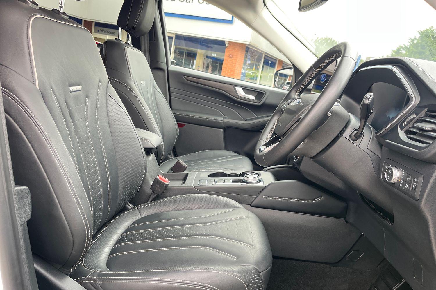 Ford KUGA Photo 16