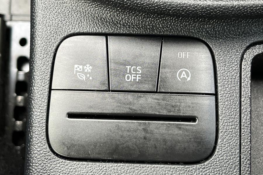 Ford Fiesta Photo autoimg-31924944414be4ec589eef12352364005aec60d8.jpg