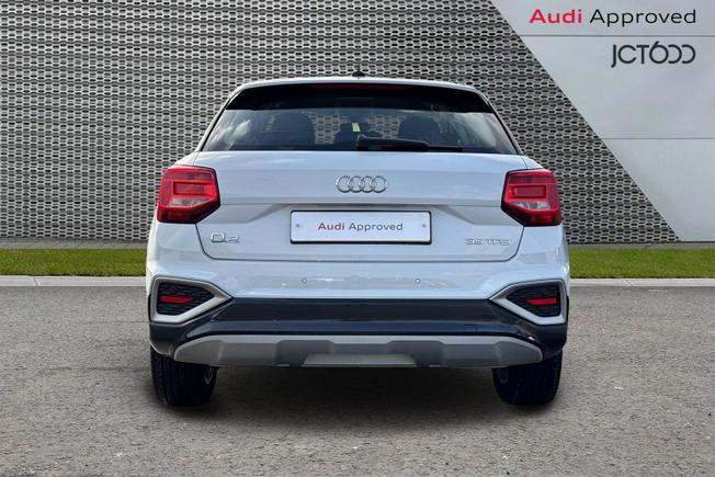 AUDI Q2 Photo 8