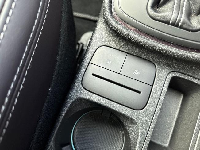 FORD Fiesta Photo 35