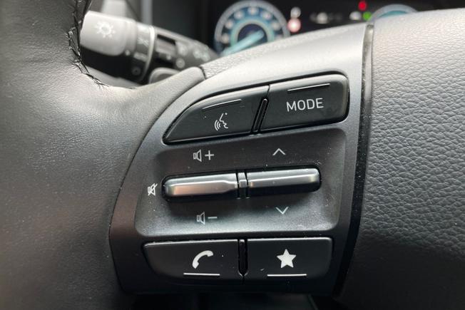 HYUNDAI Kona Photo 16