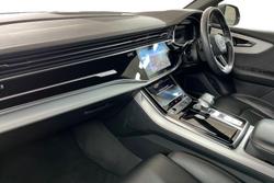 Audi Q8 Photo 2