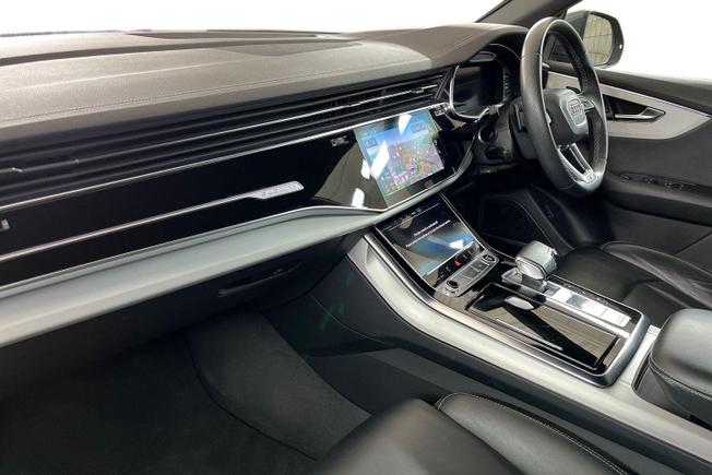 Audi Q8 Photo 2