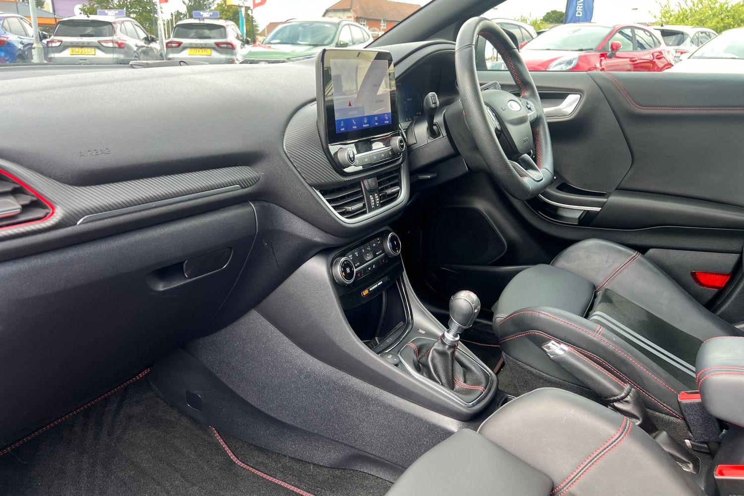 Ford PUMA Photo 17