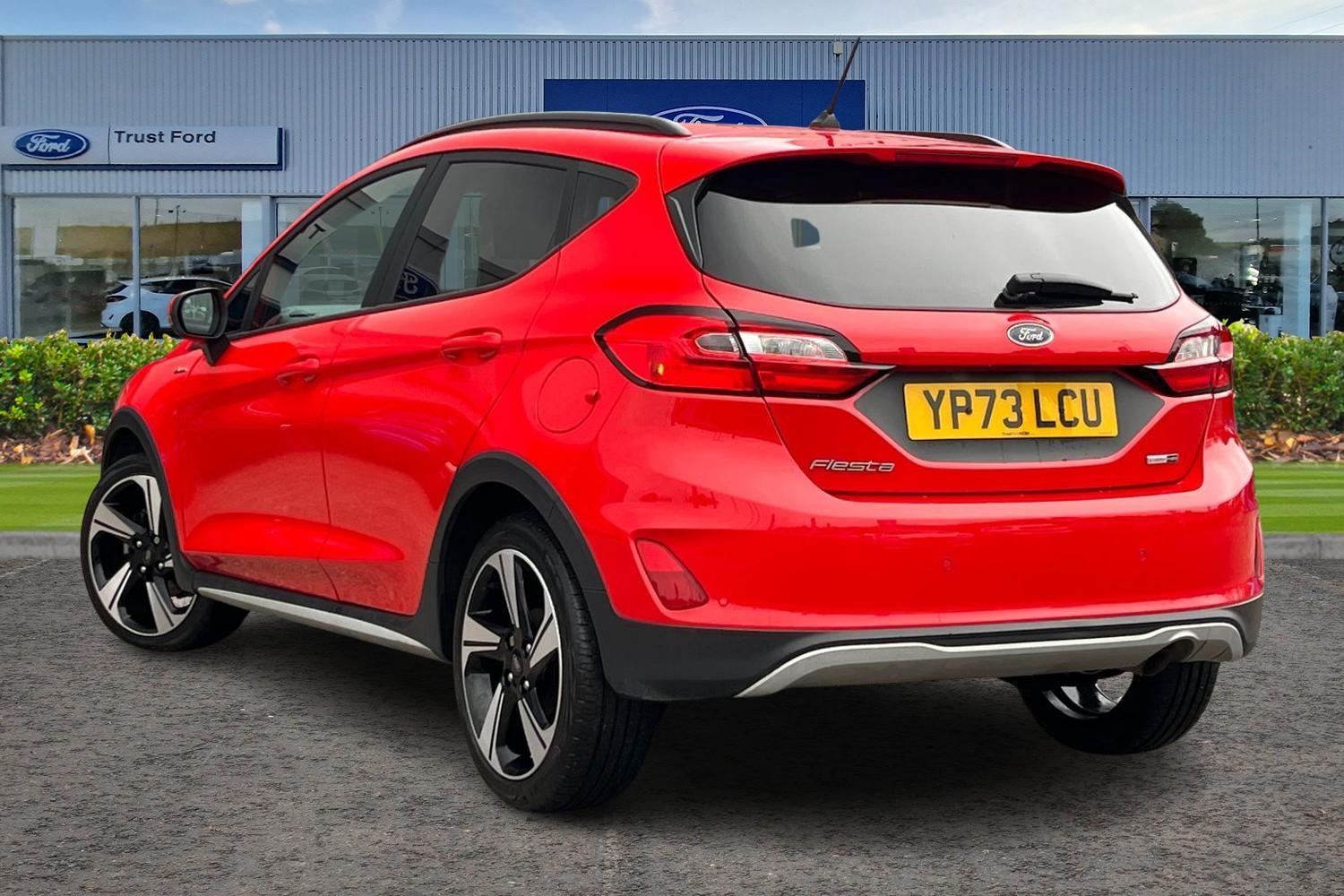Ford FIESTA Photo 1