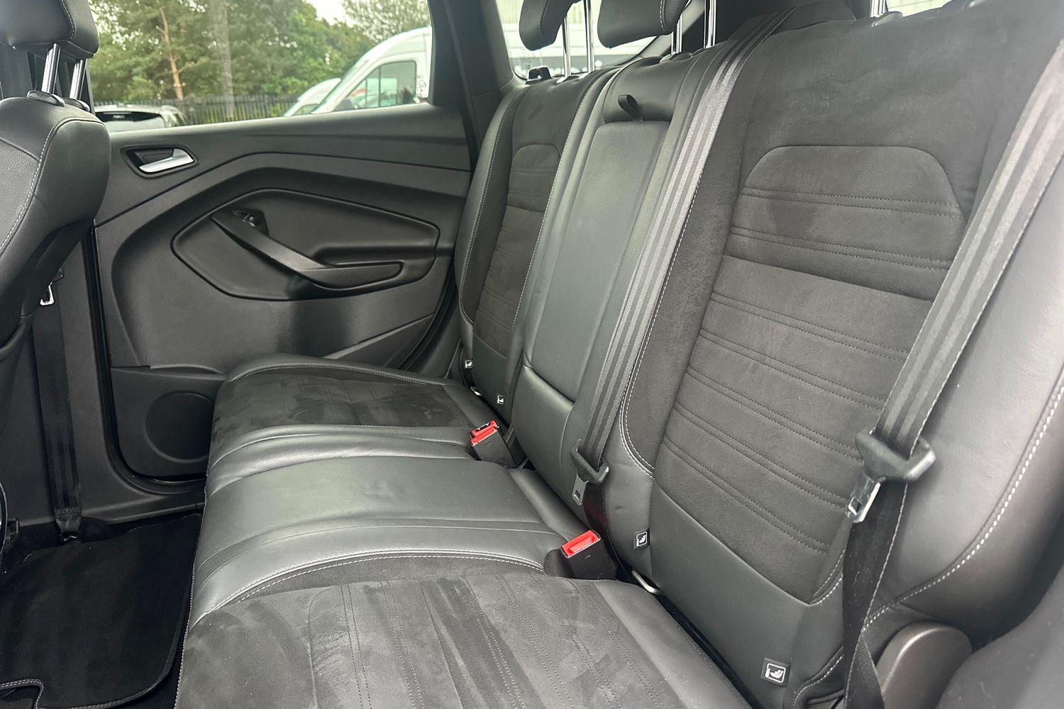 Ford KUGA Photo 19
