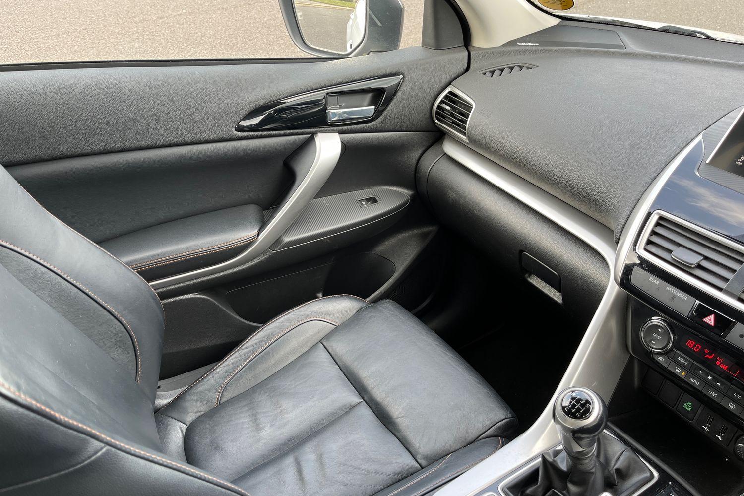 Mitsubishi ECLIPSE CROSS Photo 39