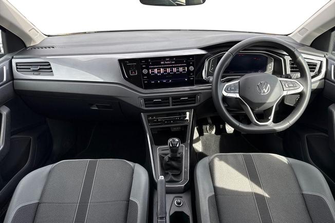 VOLKSWAGEN Polo Photo 10