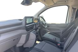 VOLKSWAGEN Transporter Photo 2