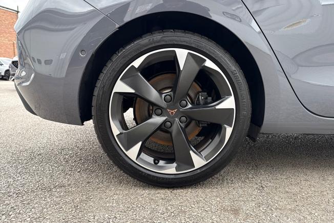 CUPRA Leon Photo 21