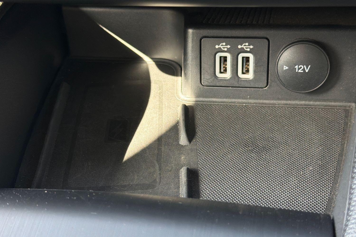 Ford FOCUS Photo 28