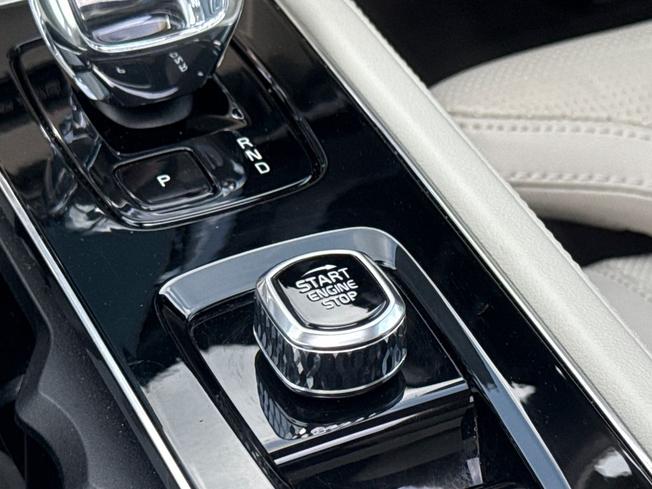 VOLVO Xc90 Photo 39