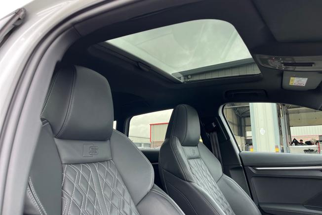 AUDI S3 Photo 30
