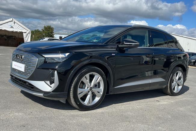 Audi Q4 e-tron Photo 26