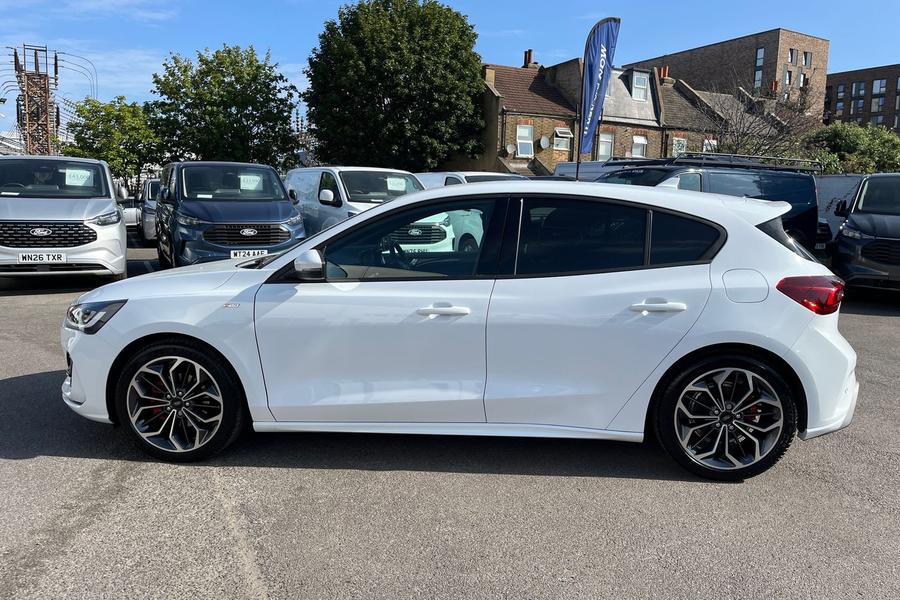 Ford FOCUS Photo autoimg-31ba97a739086f42182d418a0123b1a0ba9a3d76.jpg