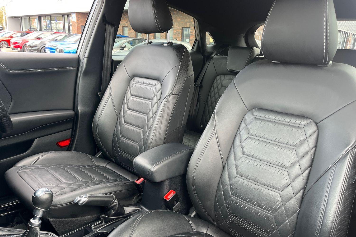 Ford PUMA Photo 18