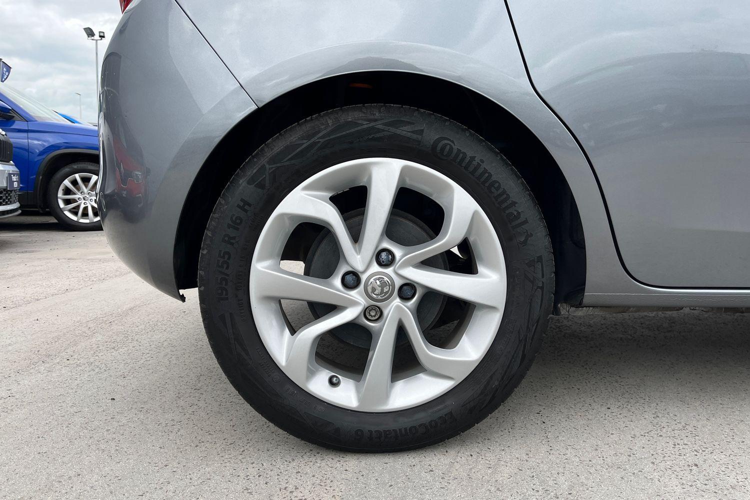 Vauxhall CORSA Photo 7