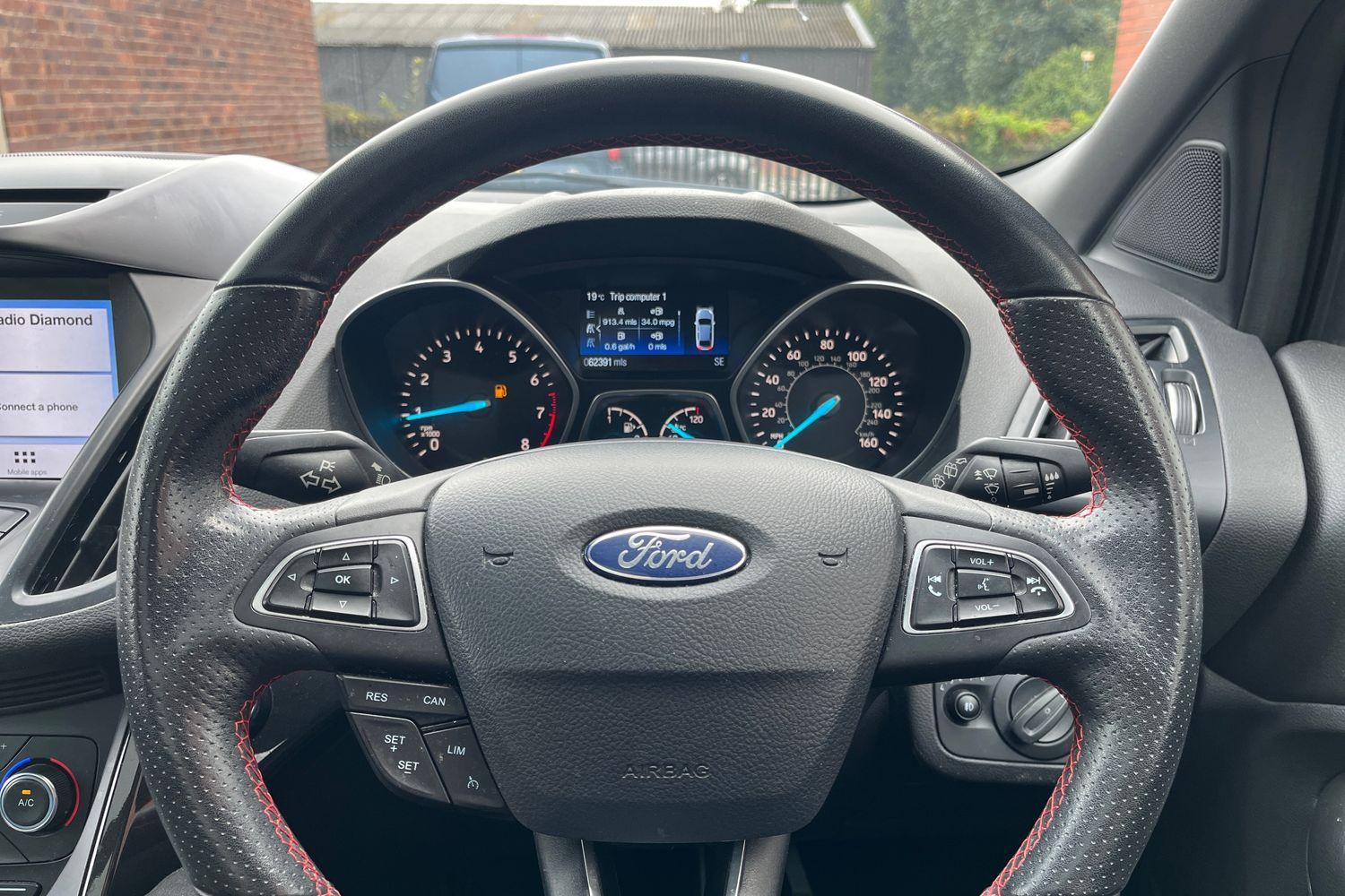 Ford KUGA Photo 11